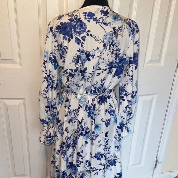 SHEIN Blue Floral Long Sleeve Dress - Picture 10 of 15